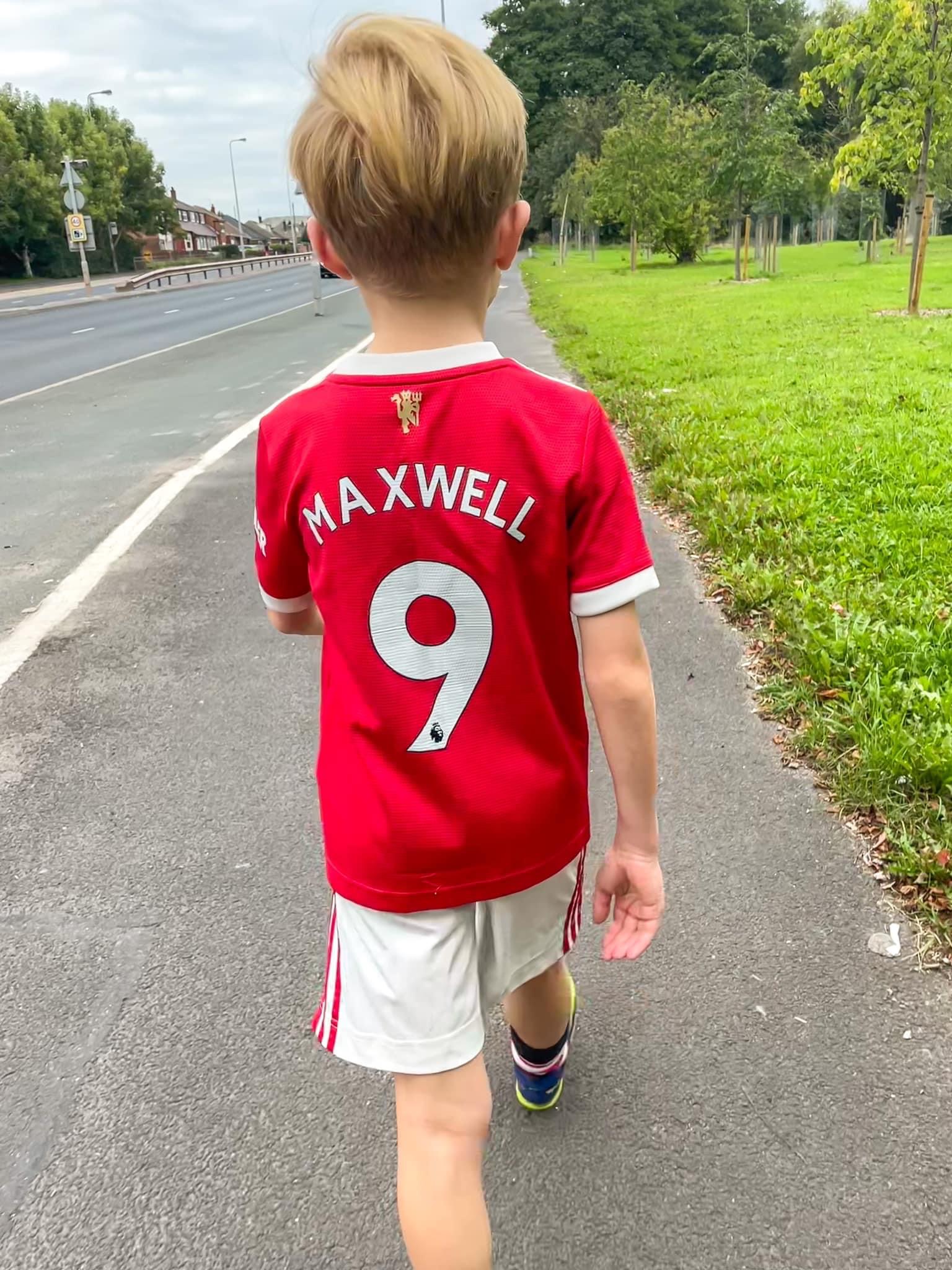 Maxwell walking